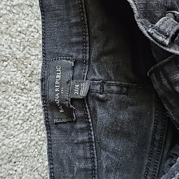 Banana Republic Ankle Flare Jeans - Picture 3 of 5